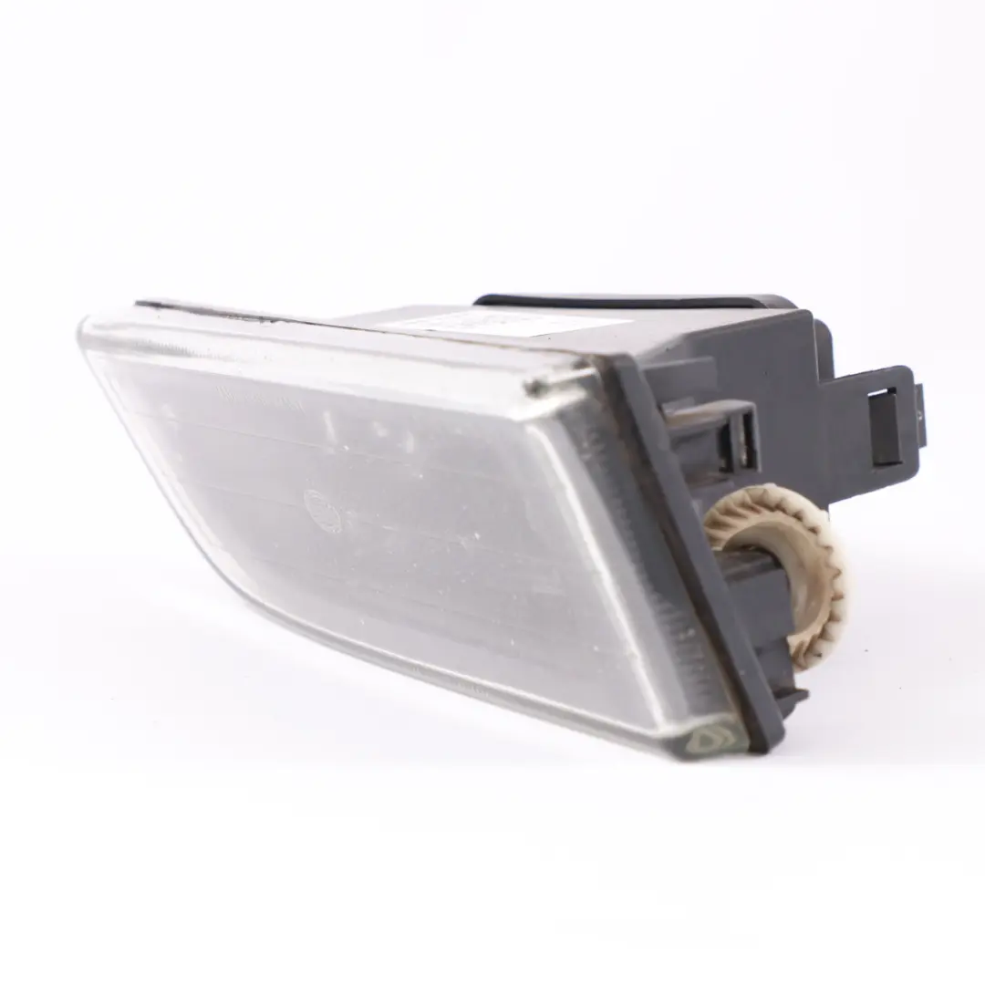 Vorne Rechts Stoßstange Nebelscheinwerfer Halogen für BMW E38 mit Teilenummer 8352024 BMW E38 Vorne Rechts Stoßstange Nebelscheinwerfer Halogen - SKU 8352024 - Teilenummer 8352024