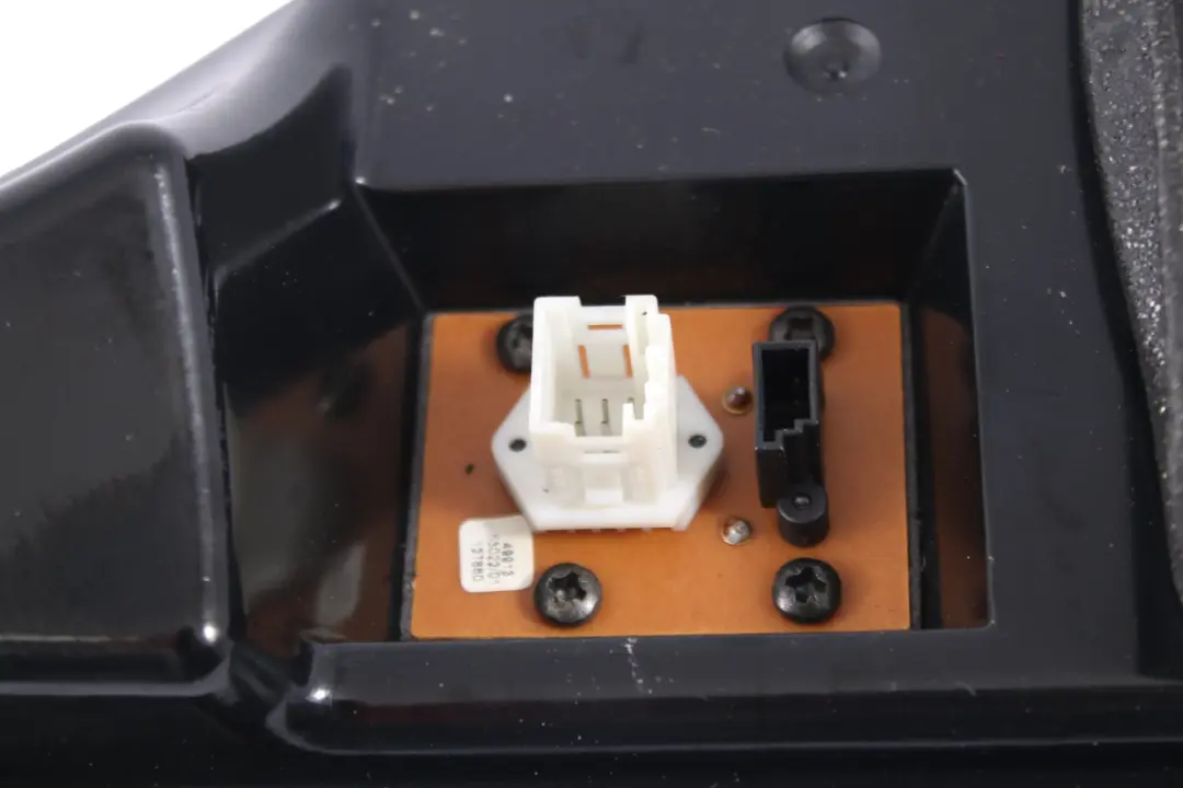 Altavoz Tarjeta de Puerta HiFi Audio Altavoz Trasero Izquierdo para BMW E38 con número de pieza 8352431 BMW E38 Altavoz Tarjeta de Puerta HiFi Audio Altavoz Trasero Izquierdo - SKU 8352431 - Número de pieza 8352431