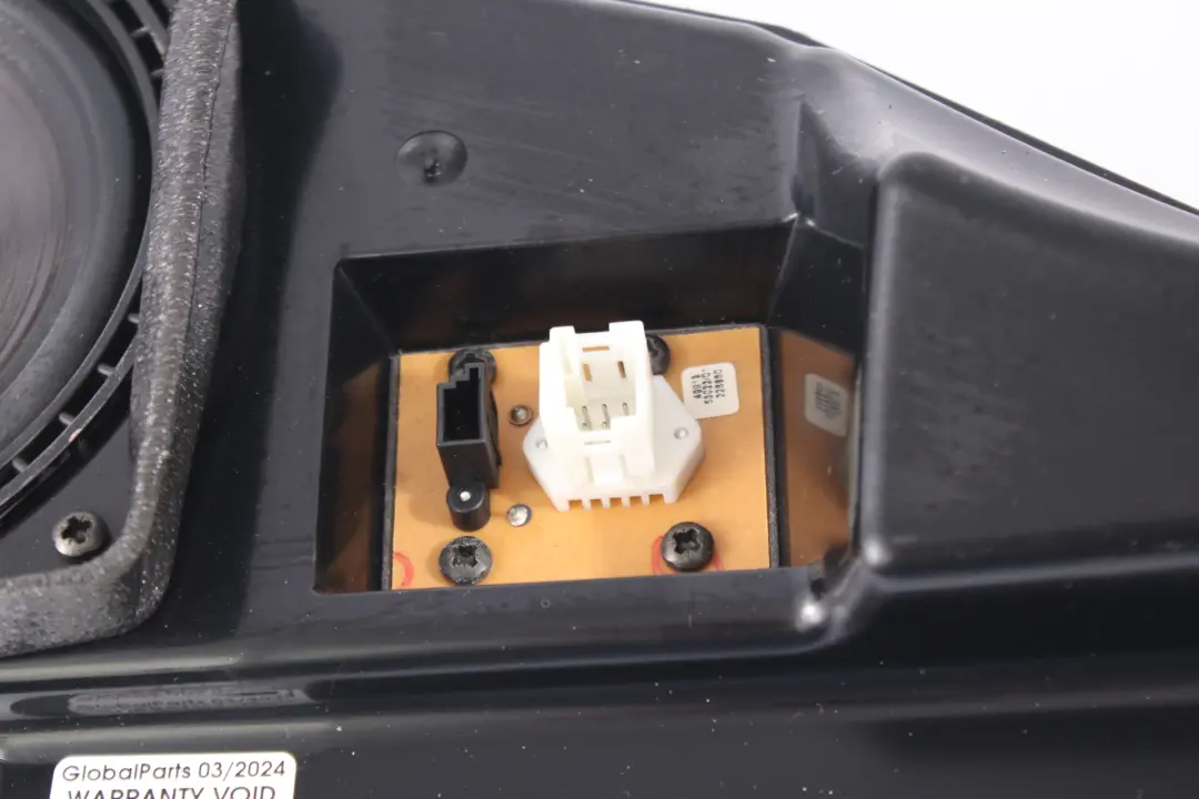  Speaker Box BMW E38 Rear Door Card Right O/S Loudspeaker Box Stereo HiFi - SKU 8352432 - Part number 8352432