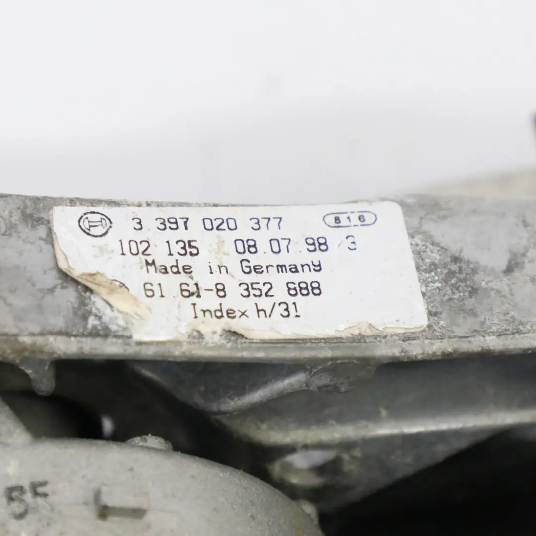 BMW E38 Windschutzscheibe Frontwischer Gestänge Mechanismus Motorantrieb - SKU 8360049 - Teilenummer 8360049