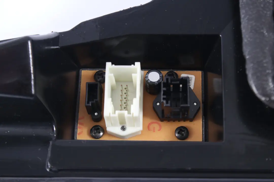 Carte de porte Haut-parleur HiFi Audio Avant Gauche pour BMW E38 à propos du numéro de pièce 8371235 BMW E38 Carte de porte Haut-parleur HiFi Audio Avant Gauche - SKU 8371235 - Numéro de pièce 8371235