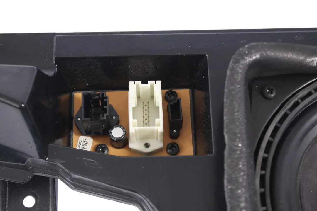 Boîtier de haut-parleur BMW X3 E38 Carte de porte avant droite Hifi pour à propos du numéro de pièce 8371236 Boîtier de haut-parleur BMW X3 E38 Carte de porte avant droite Hifi - SKU 8371236 - Numéro de pièce 8371236