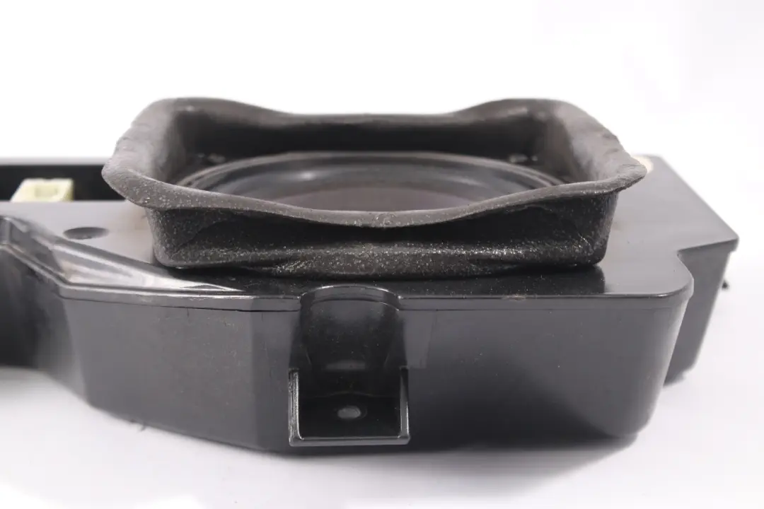 Boîtier de haut-parleur BMW X3 E38 Carte de porte avant droite Hifi pour à propos du numéro de pièce 8371236 Boîtier de haut-parleur BMW X3 E38 Carte de porte avant droite Hifi - SKU 8371236 - Numéro de pièce 8371236