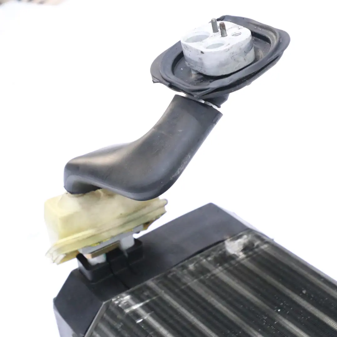 Parownik Klimatyzacji Zawór Rozprężny Klimy Benzyna do BMW E38 o numerze 8372191 BMW E38 Parownik Klimatyzacji Zawór Rozprężny Klimy Benzyna - SKU 8372191 - Numer Części 8372191