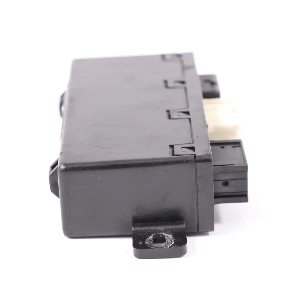 Door Windows Control Unit Module ECU ZB PMBT LOW to BMW E38 with Part number 8377601 BMW E38 Door Windows Control Unit Module ECU ZB PMBT LOW - SKU 8377601 - Part number 8377601