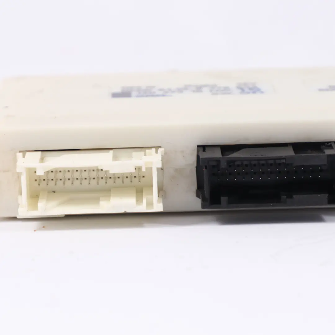 Basic Module de l'unité contrôle General Junction Box ECU GM III pour BMW E38 à propos du numéro de pièce 8378633 BMW E38 Basic Module de l'unité contrôle General Junction Box ECU GM III - SKU 8378633 - Numéro de pièce 8378633