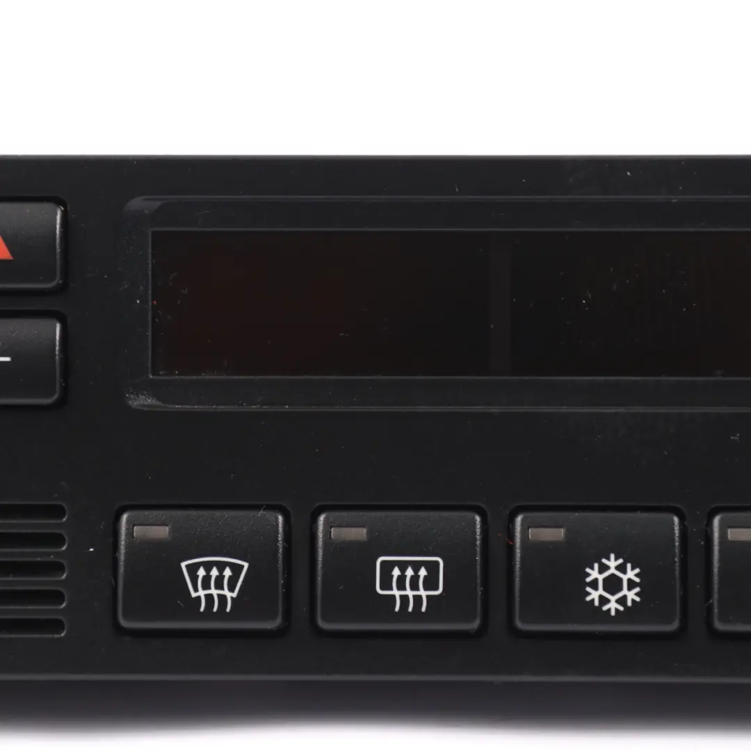 Radio Climatisation Panneau de l'unité de contrôle Noir pour BMW E38 à propos du numéro de pièce 8385590 BMW E38 Radio Climatisation Panneau de l'unité de contrôle Noir - SKU 8385590 - Numéro de pièce 8385590