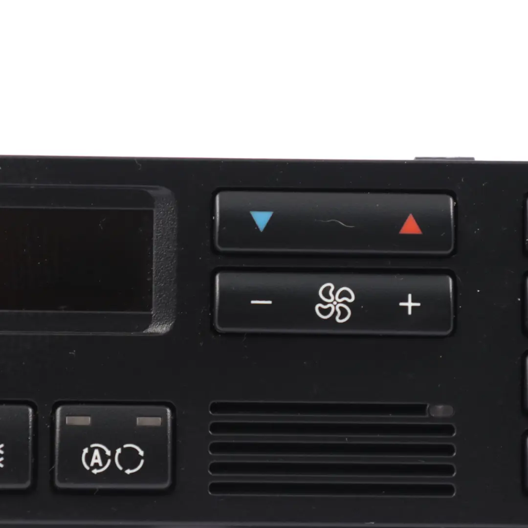Radio Aria Condizionata A/C Pannello Interruttore di Controllo per BMW E38 con numero di parte 8385590 BMW E38 Radio Aria Condizionata A/C Pannello Interruttore di Controllo - SKU 8385590 - Numero di parte 8385590