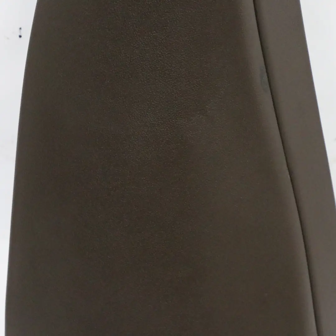 Osłona Panel Boczek Tylnej Kanapy Prawy Tylny Skóra Mokka do BMW G20 o numerze 8491234 BMW G20 Osłona Panel Boczek Tylnej Kanapy Prawy Tylny Skóra Mokka - SKU 8491234 - Numer Części 8491234