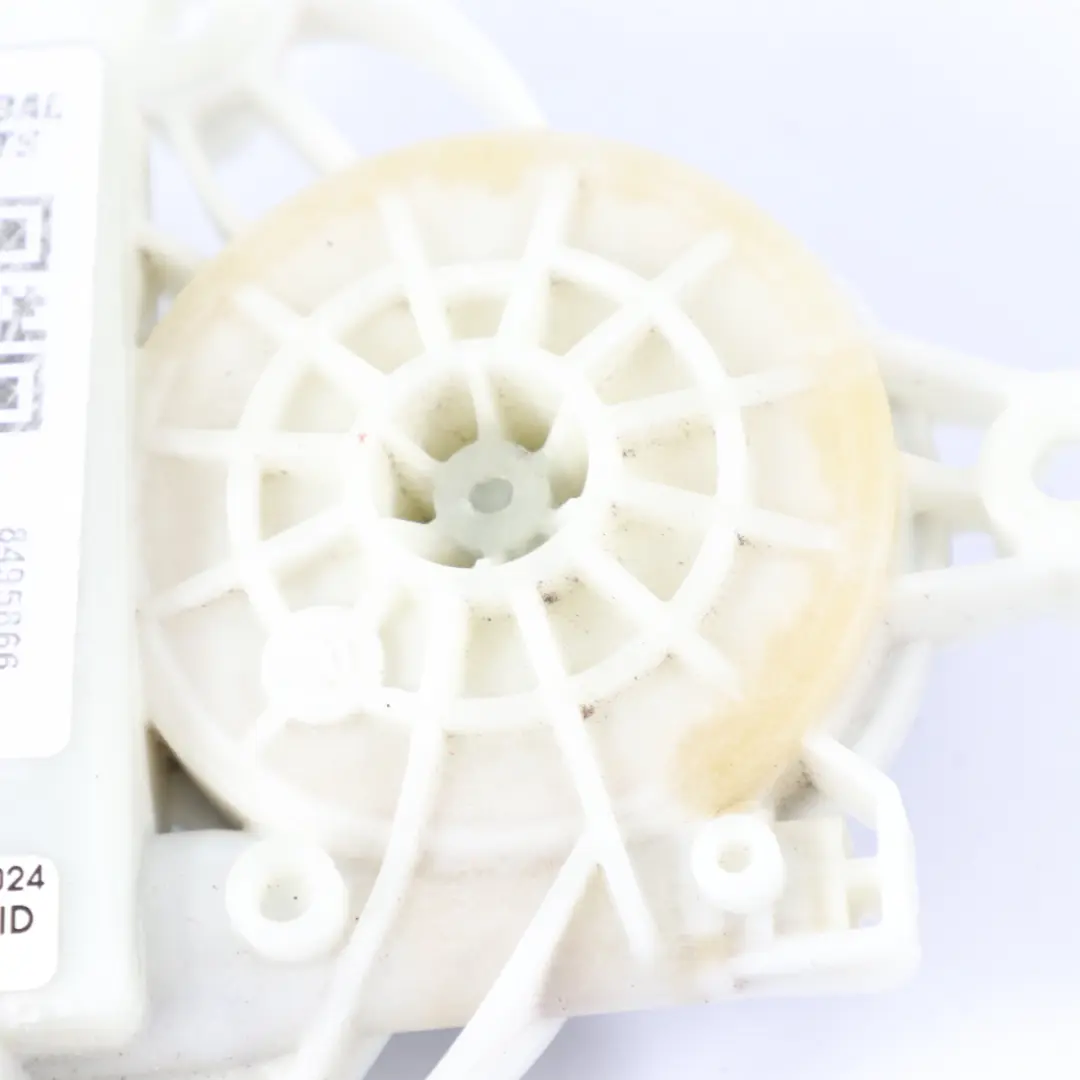 Motore alzacristalli BMW G20 porta anteriore destra azionamento motore per con numero di parte 8495866 Motore alzacristalli BMW G20 porta anteriore destra azionamento motore - SKU 8495866 - Numero di parte 8495866