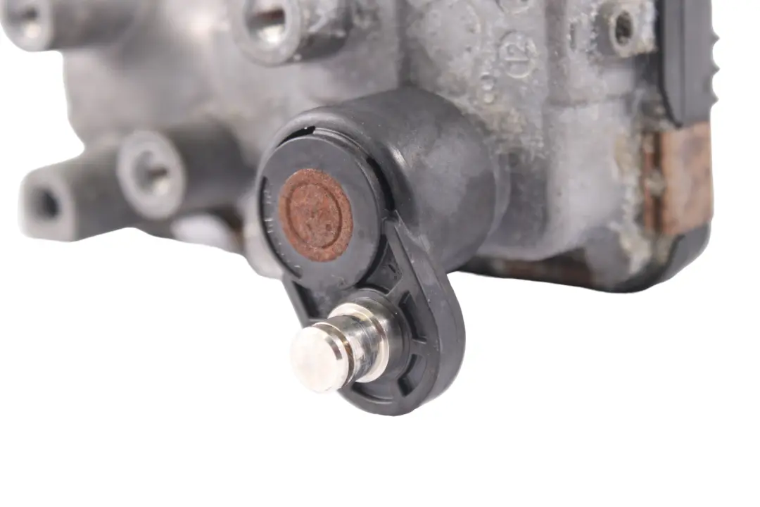 N47N Siłownik Sterownik Nastawnik Turbo Turbosprężarki do BMW E90 LCI o numerze 8515188 BMW E90 LCI N47N Siłownik Sterownik Nastawnik Turbo Turbosprężarki - SKU 8515188-4 - Numer Części 8515188