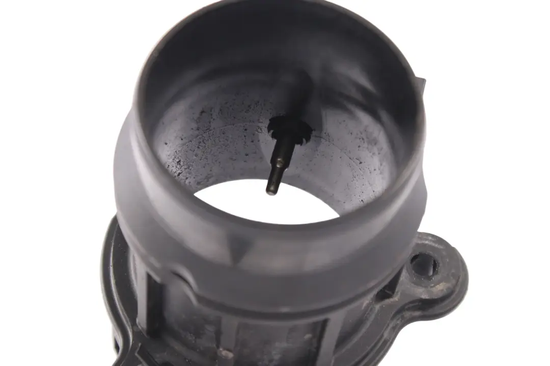 Tubo del corpo farfallato BMW G30 Diesel B47 Sensore temperatura aria di carica per con numero di parte 8590724 Tubo del corpo farfallato BMW G30 Diesel B47 Sensore temperatura aria di carica - SKU 8590724 - Numero di parte 8590724