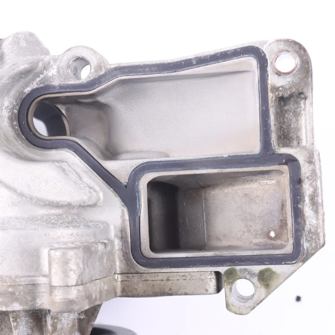 Soporte De Bomba Agua Refrigerante Motor 2381337 para Mini Cooper F55 F56 F57 con número de pieza 8601366 Mini Cooper F55 F56 F57 Soporte De Bomba Agua Refrigerante Motor 2381337 - SKU 8601366 - Número de pieza 8601366