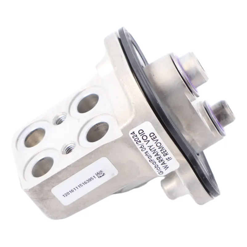 N20 Radiator Connection Line High Voltage Battery to BMW X5 F15 with Part number 8616813 BMW X5 F15 N20 Radiator Connection Line High Voltage Battery - SKU 8616813 - Part number 8616813