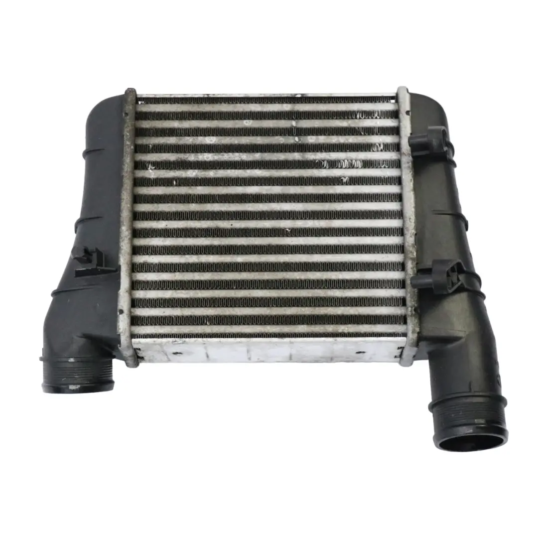 Chłodnica Powietrza Intercooler do Audi A4 B7 o numerze 8E0145805S Audi A4 B7 Chłodnica Powietrza Intercooler - SKU 8e0145805s - Numer Części 8E0145805S