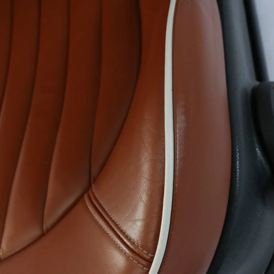 Asiento Delantero Izquierdo Sidewalk Marrón Malta Inglesa para Mini R52 con número de pieza 9128205 Mini R52 Asiento Delantero Izquierdo Sidewalk Marrón Malta Inglesa - SKU 9128205-2 - Número de pieza 9128205
