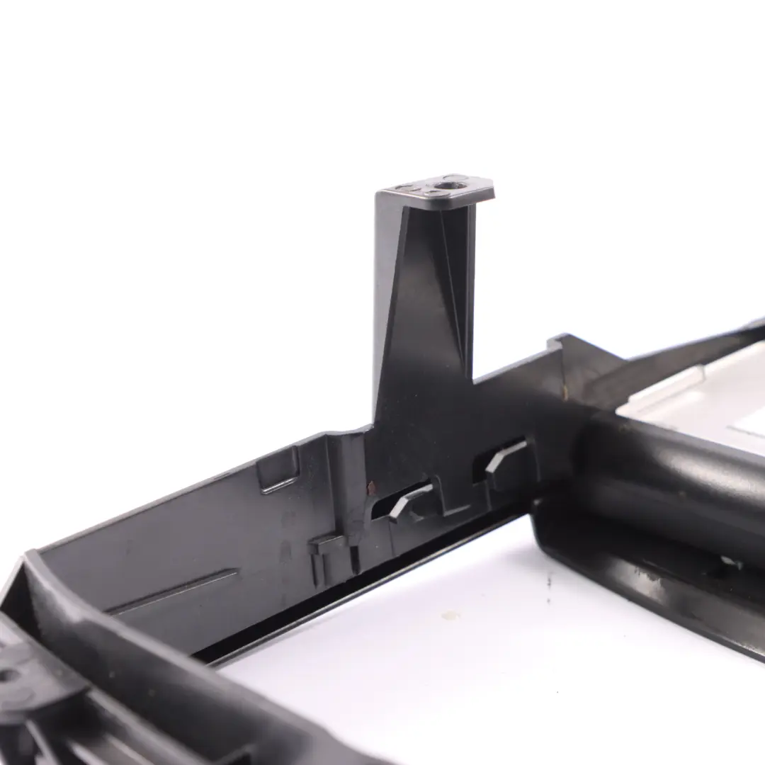 Rangement Console Centrale BMW G30 Support de support de boîte plateau pour à propos du numéro de pièce 9330629 Rangement Console Centrale BMW G30 Support de support de boîte plateau - SKU 9330629 - Numéro de pièce 9330629