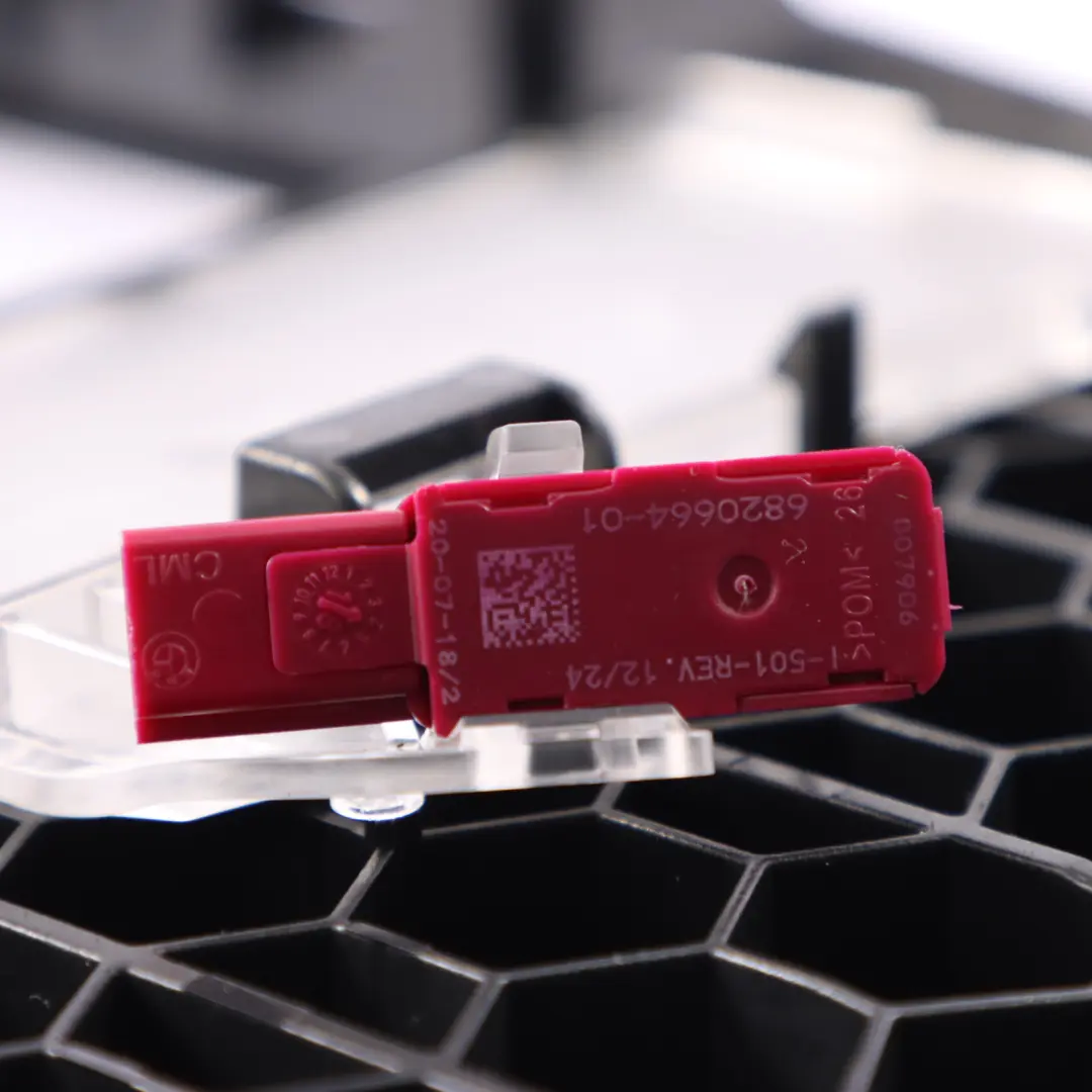 Rangement Console Centrale BMW G30 Support de support de boîte plateau pour à propos du numéro de pièce 9330629 Rangement Console Centrale BMW G30 Support de support de boîte plateau - SKU 9330629 - Numéro de pièce 9330629