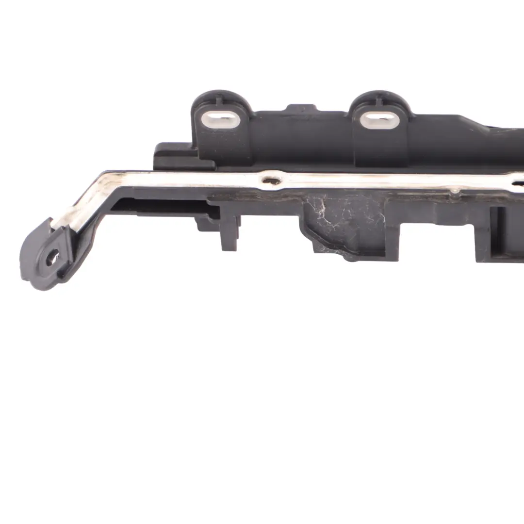 Guía Cable Arnés Soporte Inferior Izquierdo para BMW G11 G12 G30 G31 con número de pieza 9334787 BMW G11 G12 G30 G31 Guía Cable Arnés Soporte Inferior Izquierdo - SKU 9334787 - Número de pieza 9334787