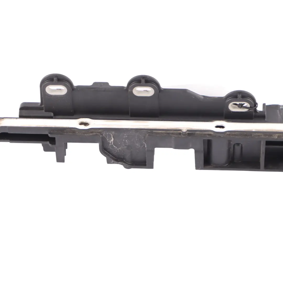 Guida Cavo Fascio Cablaggi Anteriore Sinistro per BMW G11 G12 G30 G31 con numero di parte 9334787 BMW G11 G12 G30 G31 Guida Cavo Fascio Cablaggi Anteriore Sinistro - SKU 9334787 - Numero di parte 9334787