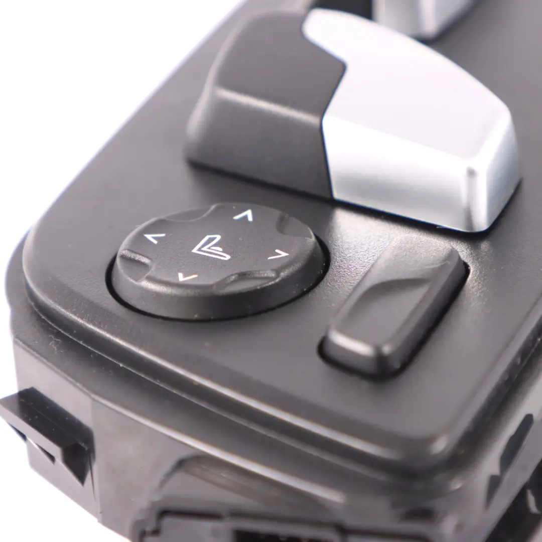 BMW G30 G31 F90 M5 Przełącznik Regulacji Przedniego Fotela Prawego - SKU 9384918-1 - Numer Części 9384918