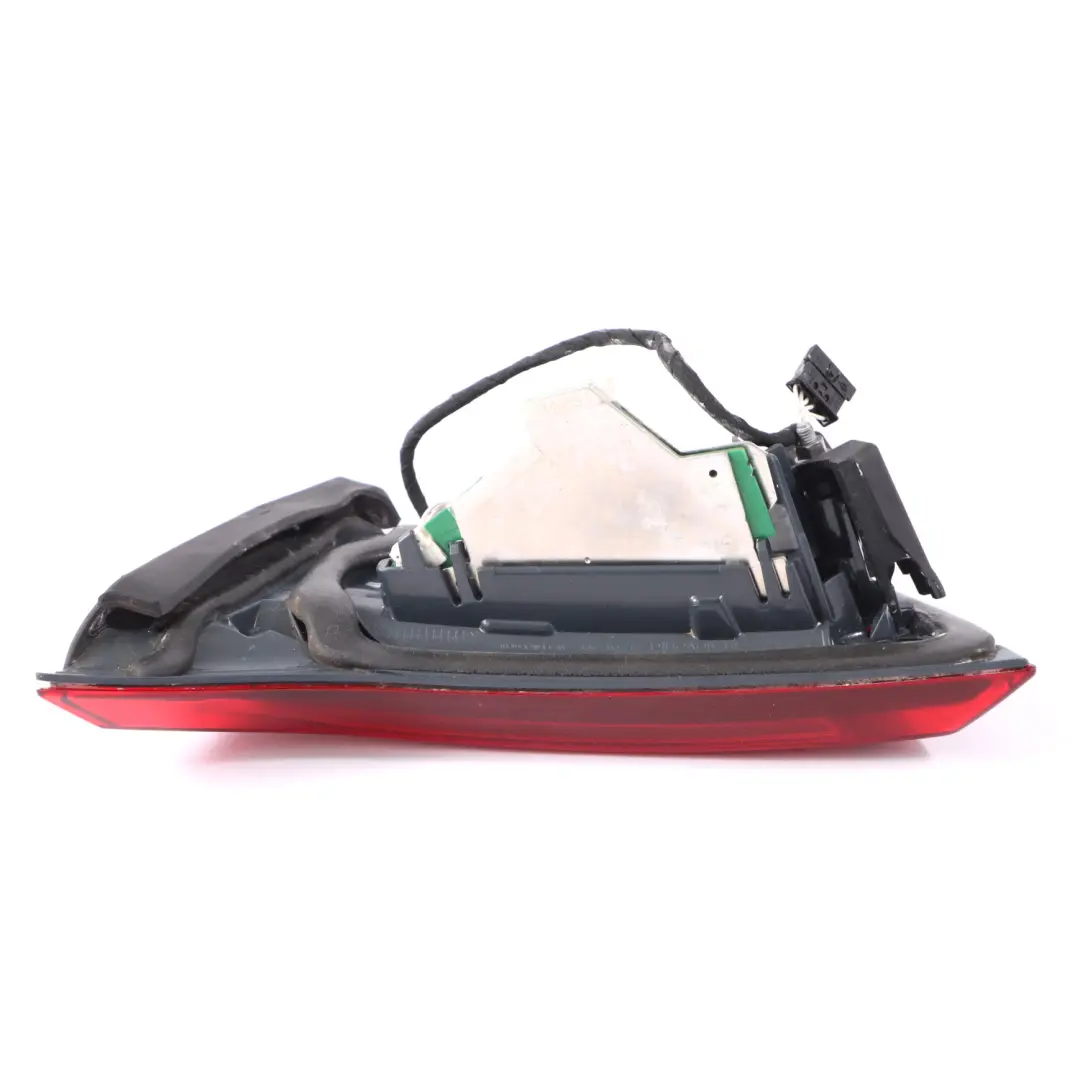 Fanale posteriore BMW F32 Black Line Lampada coperchio baule posteriore sinistra per con numero di parte 9491583 Fanale posteriore BMW F32 Black Line Lampada coperchio baule posteriore sinistra - SKU 9491583 - Numero di parte 9491583