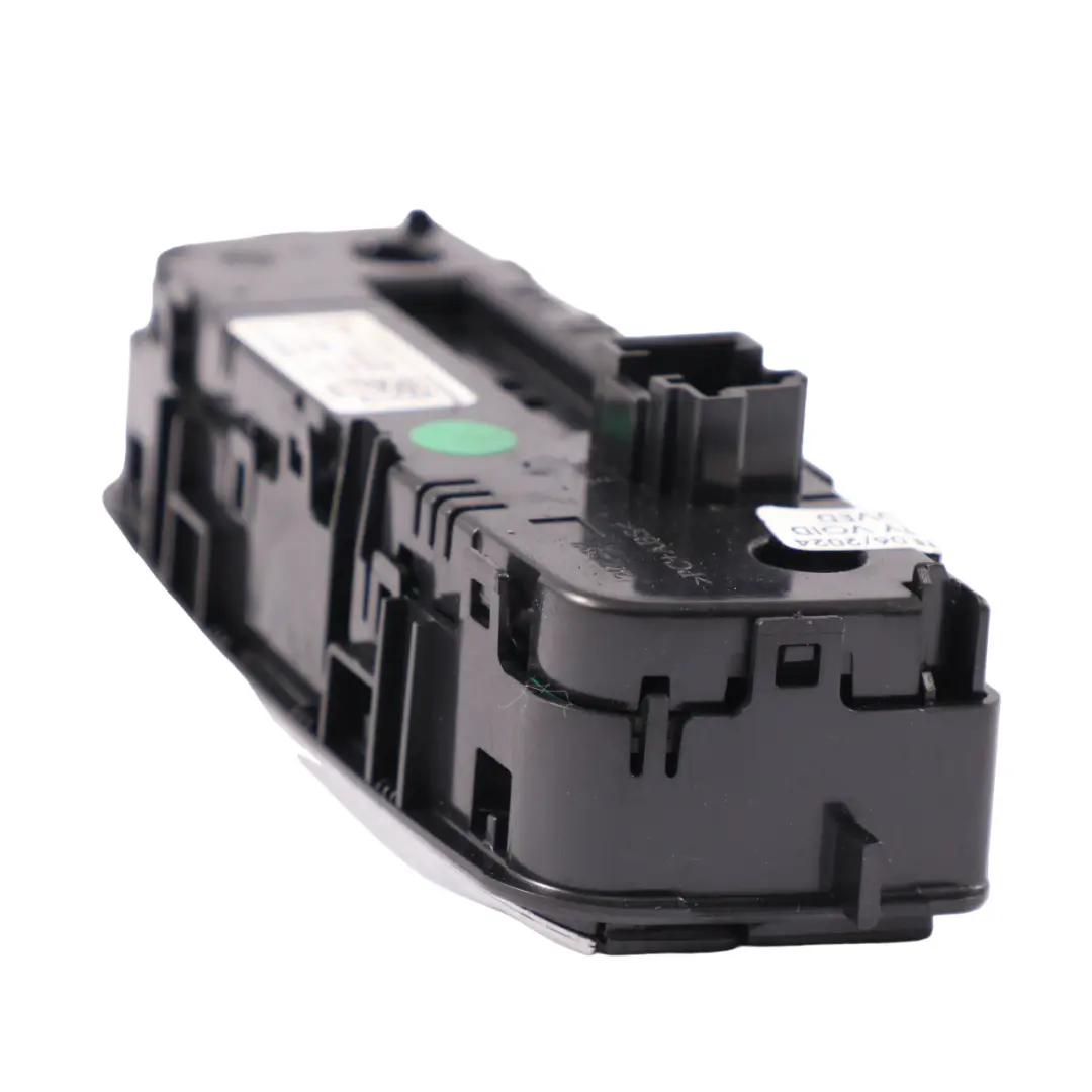 Control Panel BMW G20 G21 Center Console Rear Air Conditioning Switch to AC with Part number 9493012 AC Control Panel BMW G20 G21 Center Console Rear Air Conditioning Switch - SKU 9493012 - Part number 9493012