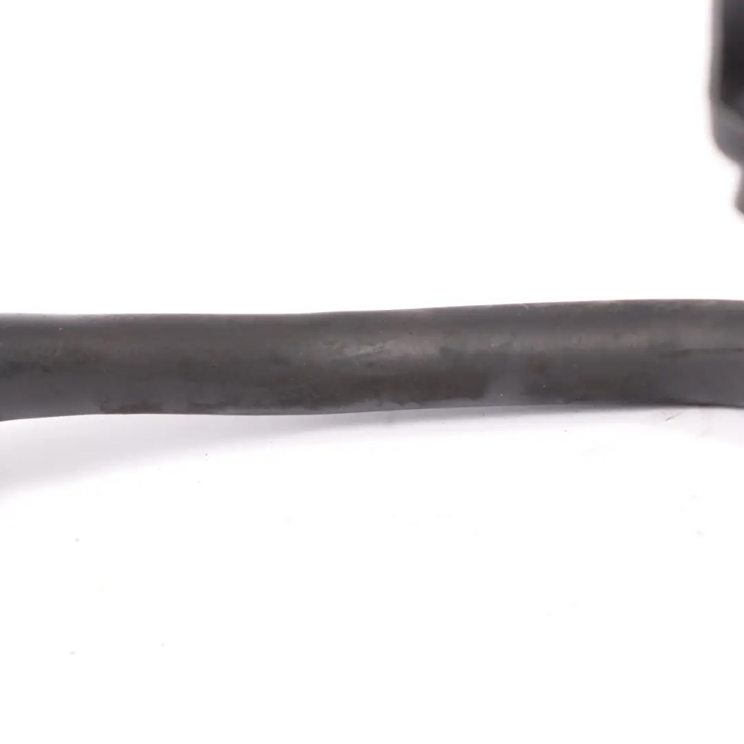 Tubo de llenado de aceite diesel para Opel Vivaro Renault Trafic III 1.6 dCi con número de pieza 95517961 Opel Vivaro Renault Trafic III 1.6 dCi Tubo de llenado de aceite diesel - SKU 95517961 - Número de pieza 95517961