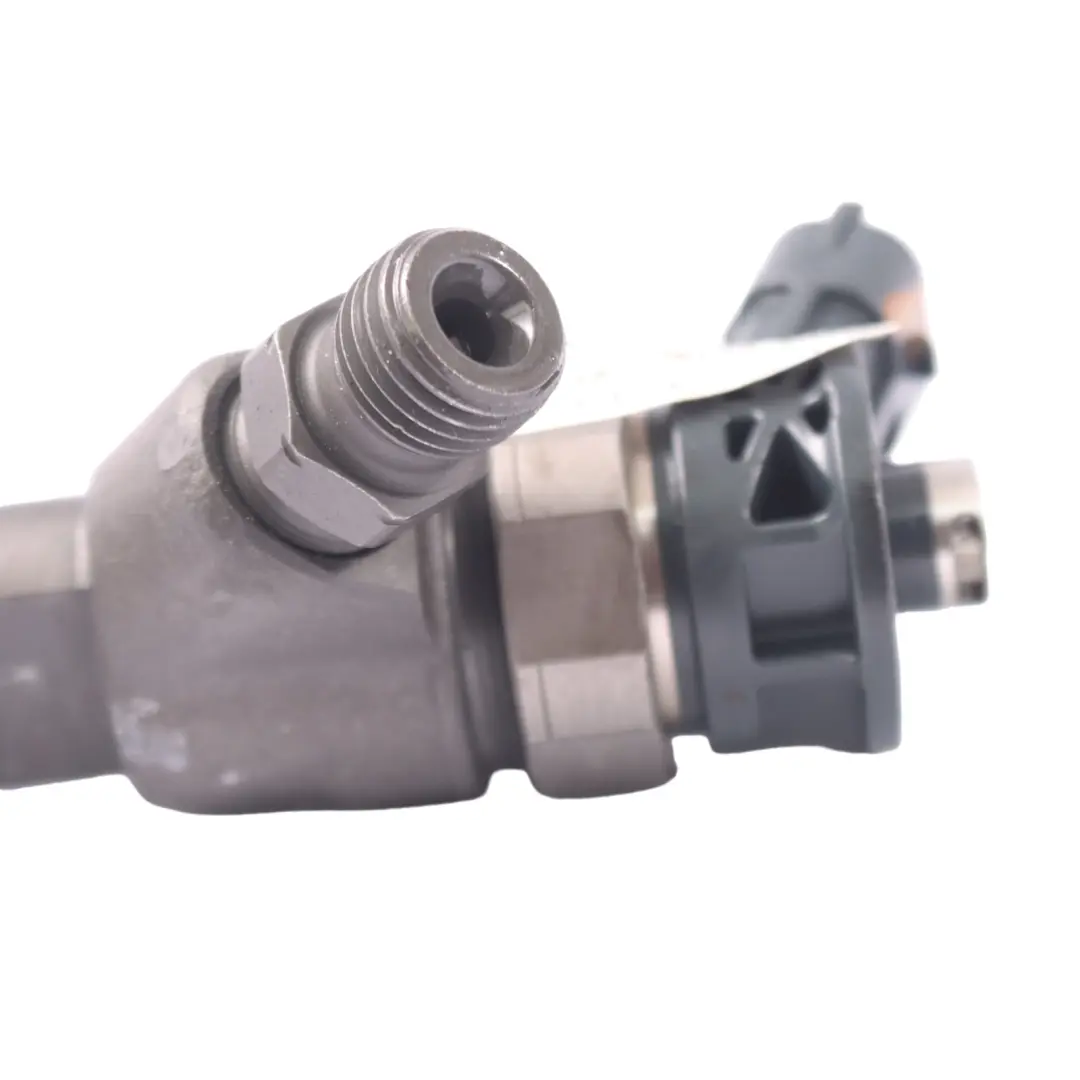 Injecteur de carburant pour Opel Vivaro B Renault Trafic III 1.6 dCi Diesel à propos du numéro de pièce 95518001 Opel Vivaro B Renault Trafic III 1.6 dCi Diesel Injecteur de carburant - SKU 95518001 - Numéro de pièce 95518001