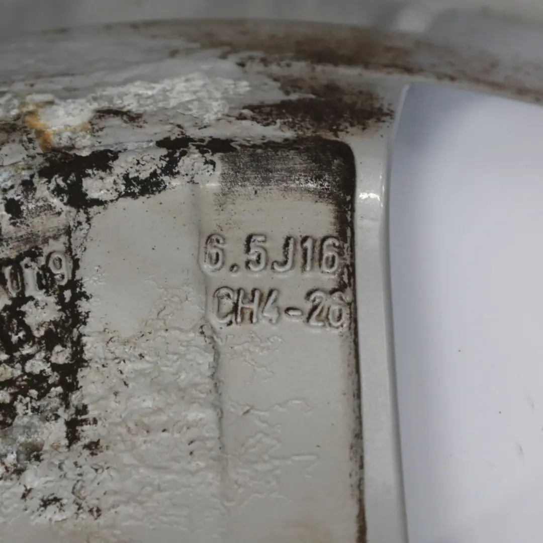 Citroen C3 C4 Jante Alu Argent 16" ET:26 6,5J pour à propos du numéro de pièce 9650263980 Citroen C3 C4 Jante Alu Argent 16" ET:26 6,5J - SKU 9650263980-2 - Numéro de pièce 9650263980