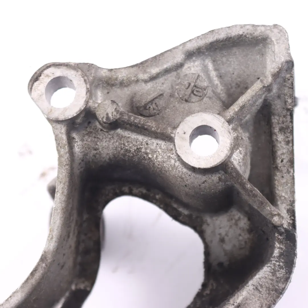 Citroen Peugeot Motorhalterung Lichtmaschinenhalterung für mit Teilenummer 9658199380 Citroen Peugeot Motorhalterung Lichtmaschinenhalterung - SKU 9658199380 - Teilenummer 9658199380