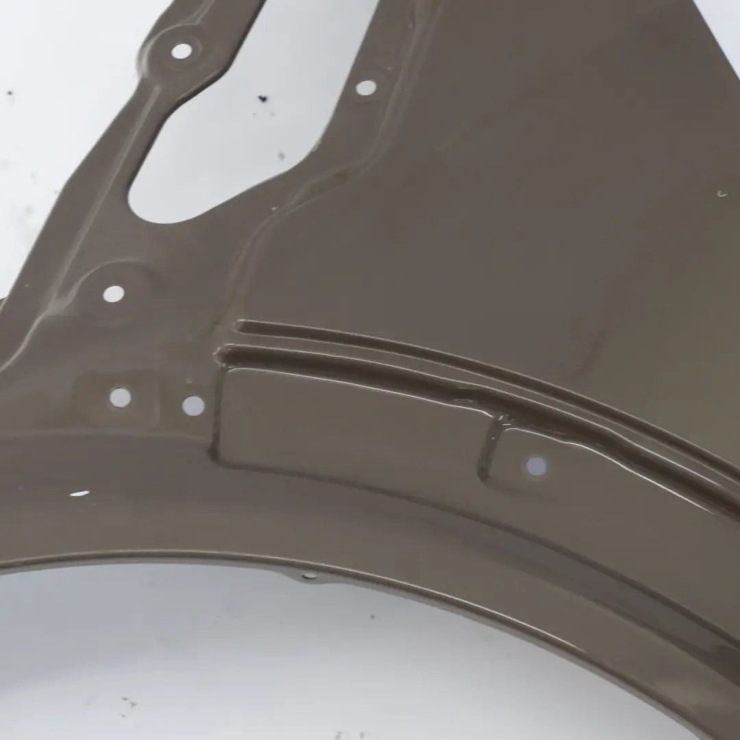 Panneau latéral Aile avant gauche Light Coffee - B19 pour Mini R60 R61 à propos du numéro de pièce 9805643 Mini R60 R61 Panneau latéral Aile avant gauche Light Coffee - B19 - SKU 9805643-LCF - Numéro de pièce 9805643