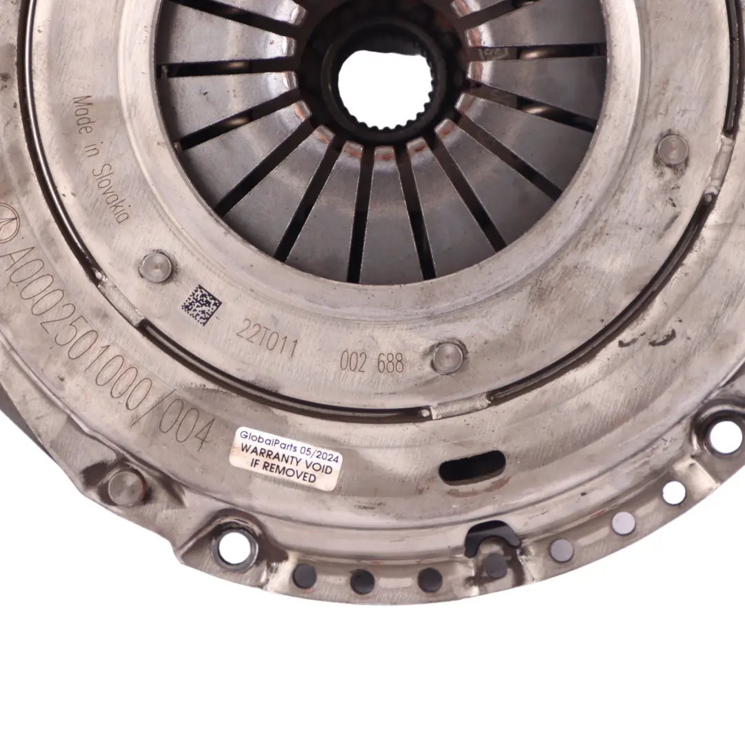 Clutch Kit Mercedes Sprinter W907 W910 Pressure Plate Disc A0232500201 to with Part number A0002501000 Clutch Kit Mercedes Sprinter W907 W910 Pressure Plate Disc A0232500201 - SKU A0002501000 - Part number A0002501000