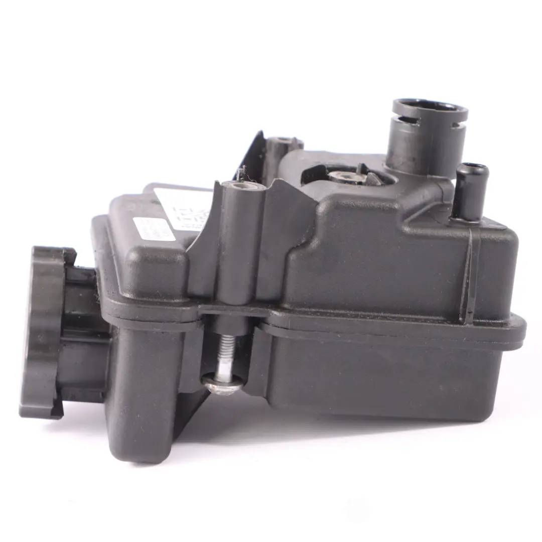 Mercedes R171 Petrol M272 Pompe direction assistée Réservoir d'huile - SKU A0004601083 - Numéro de pièce A0004601083