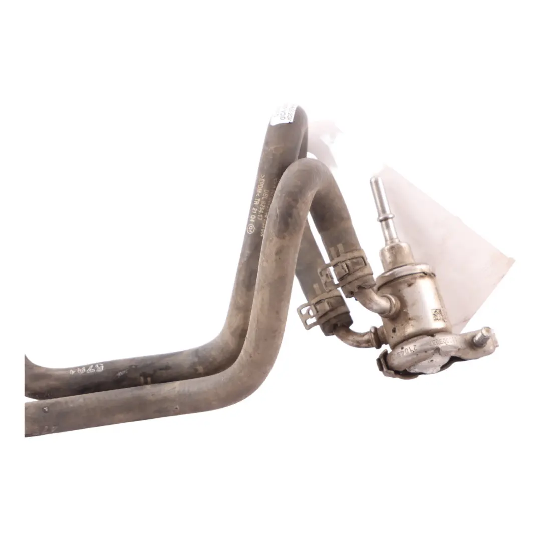Iniettore AdBlue Mercedes W907 Diesel OM654 Tubo flessibile additivo per con numero di parte A0004905300 Iniettore AdBlue Mercedes W907 Diesel OM654 Tubo flessibile additivo - SKU A0004905300 - Numero di parte A0004905300