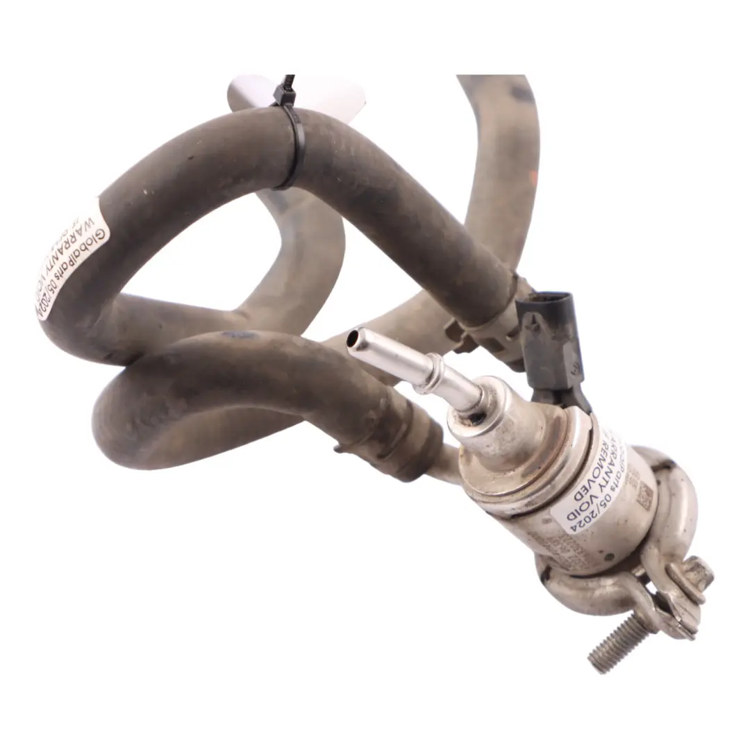 AdBlue Injector Mercedes W907 Diesel OM654 Additive Nozzle Hose to with Part number A0004905300 AdBlue Injector Mercedes W907 Diesel OM654 Additive Nozzle Hose - SKU A0004905300 - Part number A0004905300