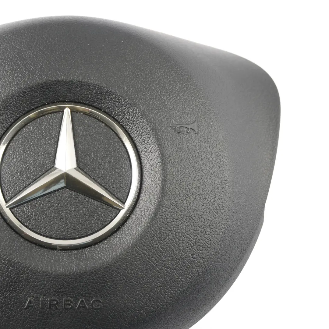 W117 Volante Nero Air Bag Airbag per Mercedes C117 CLA con numero di parte A0008602303 Mercedes C117 CLA W117 Volante Nero Air Bag Airbag - SKU A0008602303 - Numero di parte A0008602303