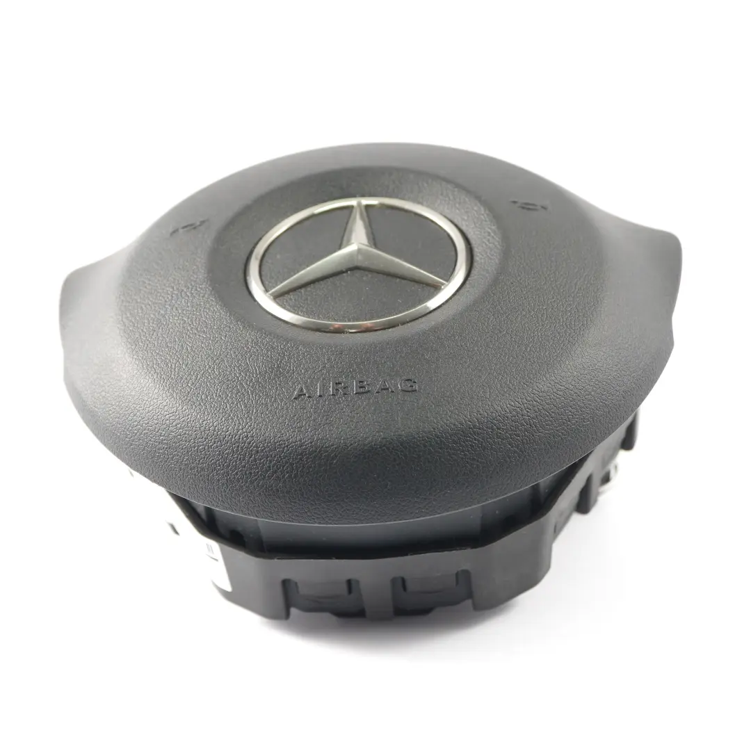 Mercedes C117 CLA W117 Volant Noir Airbag - SKU A0008602303 - Numéro de pièce A0008602303