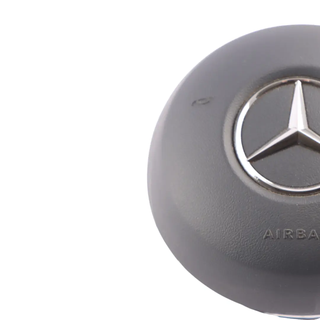 W907 Sprinter Módulo de Aire Volante Negro Lado Conductor para Mercedes con número de pieza A0008605801 Mercedes W907 Sprinter Módulo de Aire Volante Negro Lado Conductor - SKU A0008605801 - Número de pieza A0008605801