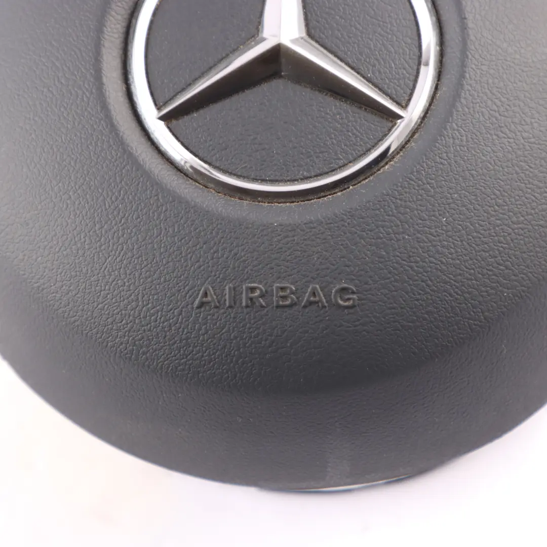 Mercedes W907 Sprinter Module Air Volant Noir côté conducteur - SKU A0008605801 - Numéro de pièce A0008605801