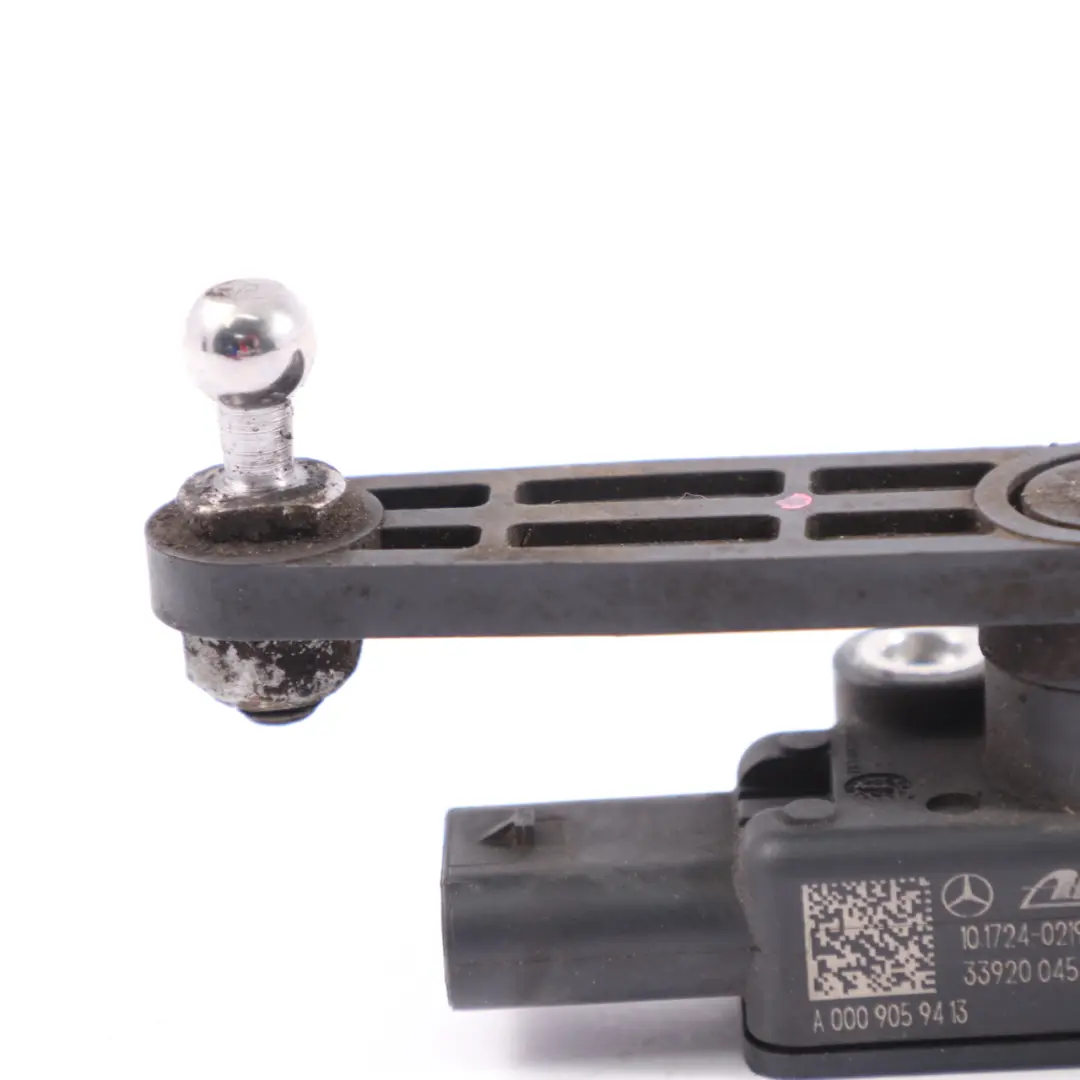 Sensore livello fari asse anteriore per Mercedes C118 W177 W247 con numero di parte A0009059413 Mercedes C118 W177 W247 Sensore livello fari asse anteriore - SKU A0009059413-2 - Numero di parte A0009059413