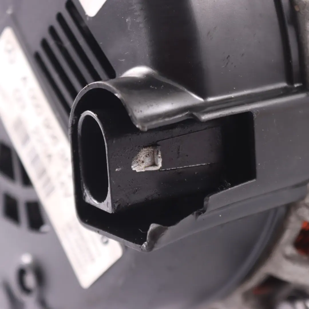 Alternateur Mercedes W212 Moteur Générateur 220A Valeo pour à propos du numéro de pièce A0009063522 Alternateur Mercedes W212 Moteur Générateur 220A Valeo - SKU A0009063522 - Numéro de pièce A0009063522