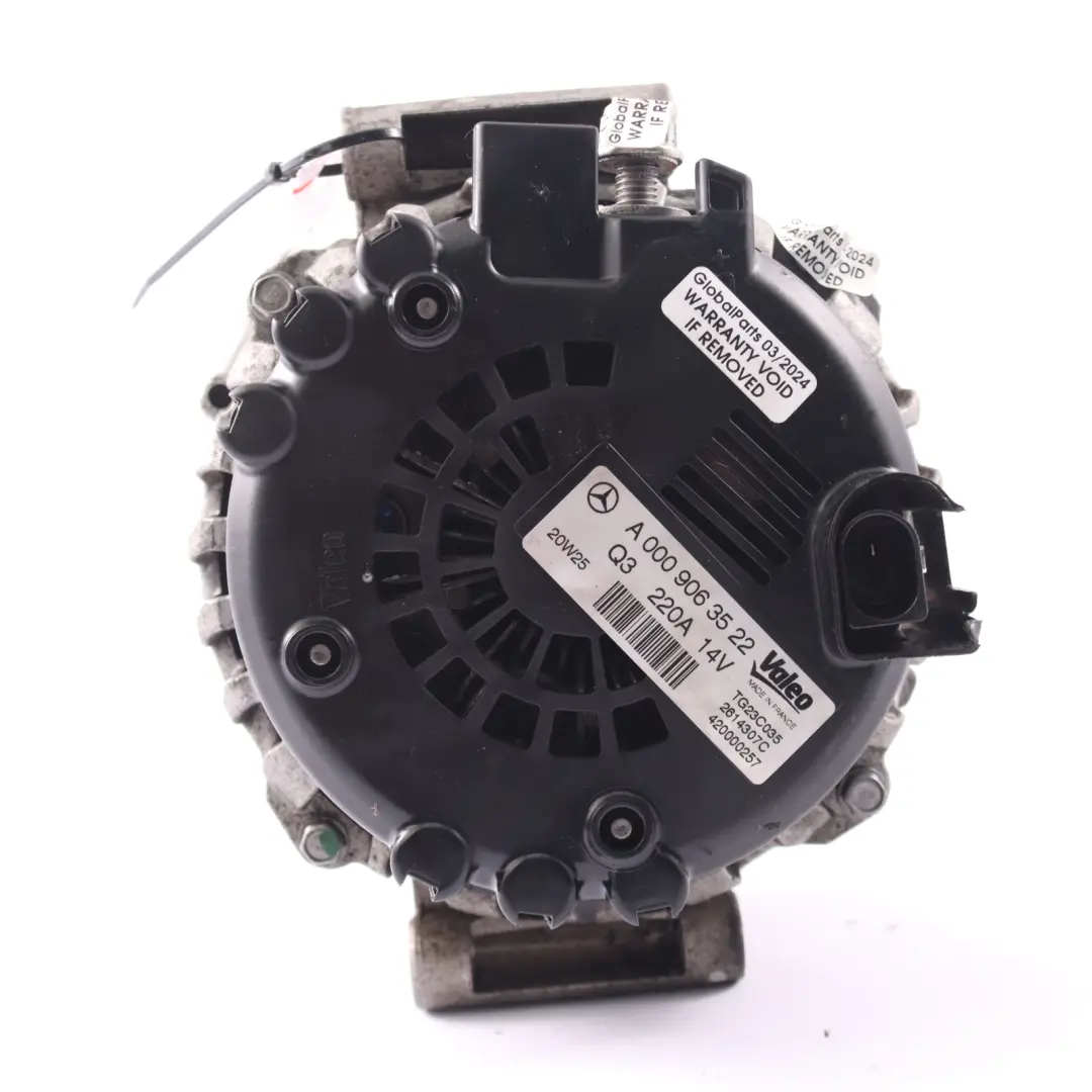 Lichtmaschine Mercedes W212 Motor Generator 220A Valeo  - SKU A0009063522 - Teilenummer A0009063522