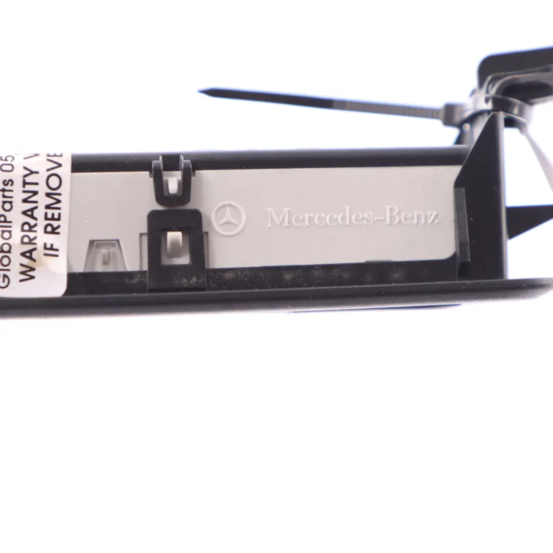 Innenleuchte Haltegrifflampe hinten links Schwarz für Mercedes W177 mit Teilenummer A0009064906 Mercedes W177 Innenleuchte Haltegrifflampe hinten links Schwarz - SKU A0009064906 - Teilenummer A0009064906