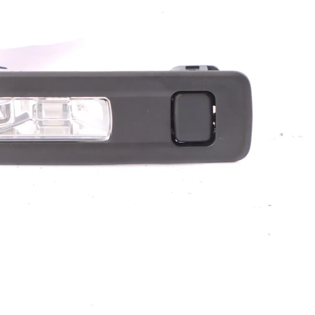 Innenleuchte Haltegrifflampe hinten links Schwarz für Mercedes W177 mit Teilenummer A0009064906 Mercedes W177 Innenleuchte Haltegrifflampe hinten links Schwarz - SKU A0009064906 - Teilenummer A0009064906