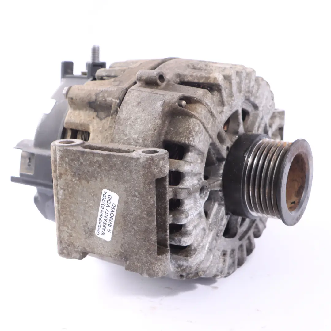  Alternateur Mercedes W204 W212 Moteur Diesel OM651 Valeo 180A - SKU A0009067900 - Numéro de pièce A0009067900