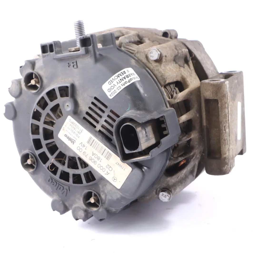  Alternador Mercedes W204 W212 Motor Diesel OM651 Valeo 180A - SKU A0009067900 - Número de pieza A0009067900