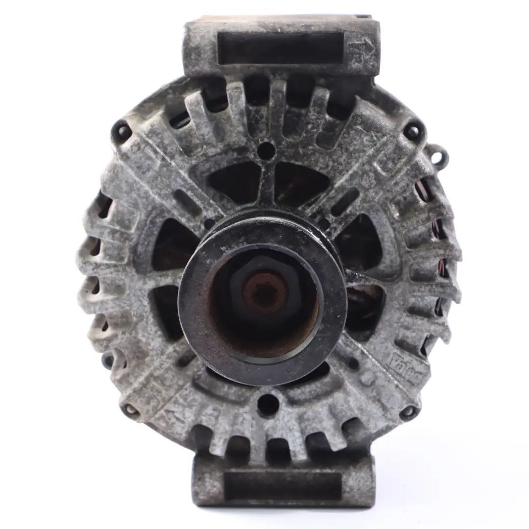 Lichtmaschine Mercedes W204 W212 Dieselmotor OM651 Valeo 180A  - SKU A0009067900 - Teilenummer A0009067900