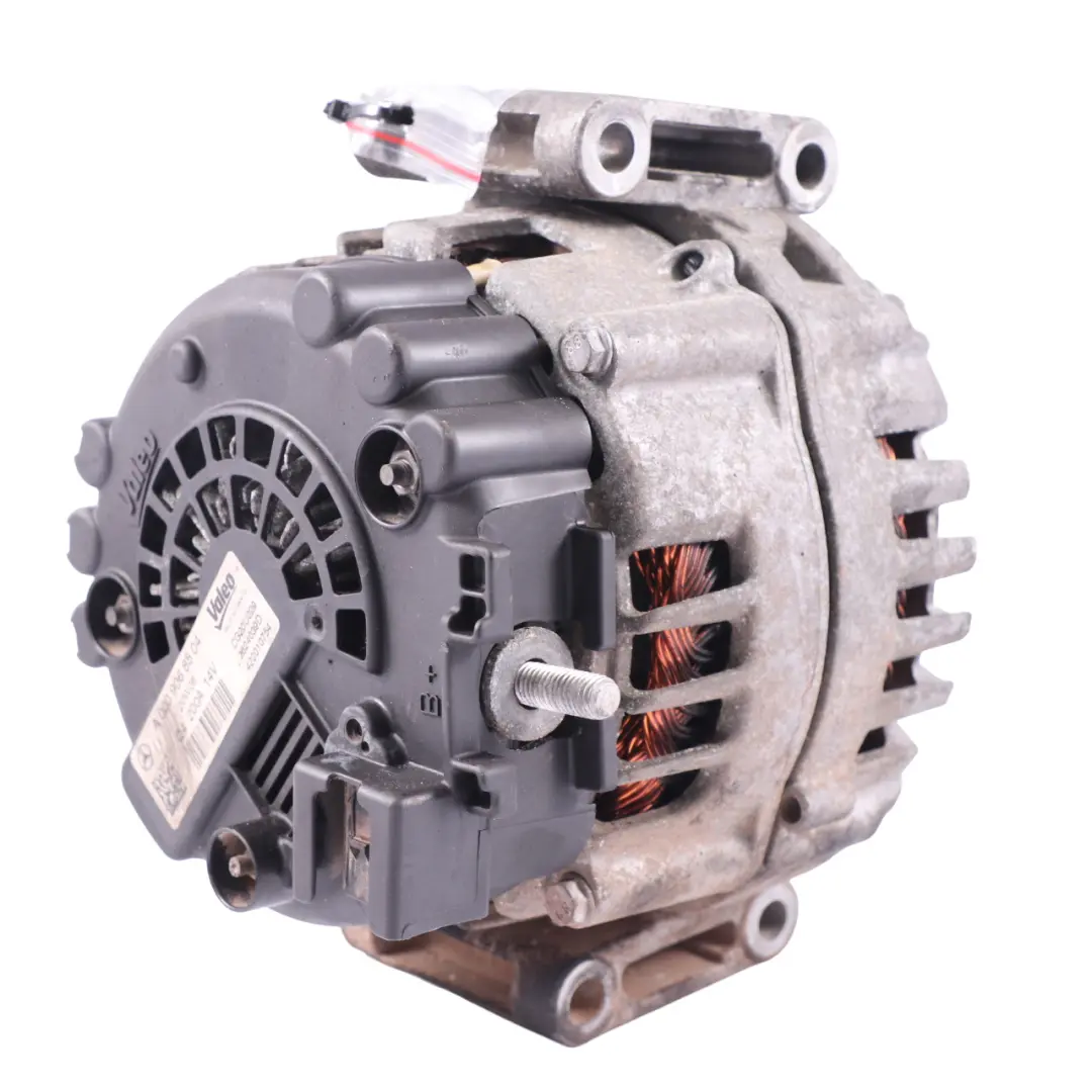 Alternador Mercedes Vito W447 Motor Generador 200A Valeo para con número de pieza A0009068504 Alternador Mercedes Vito W447 Motor Generador 200A Valeo - SKU A0009068504 - Número de pieza A0009068504