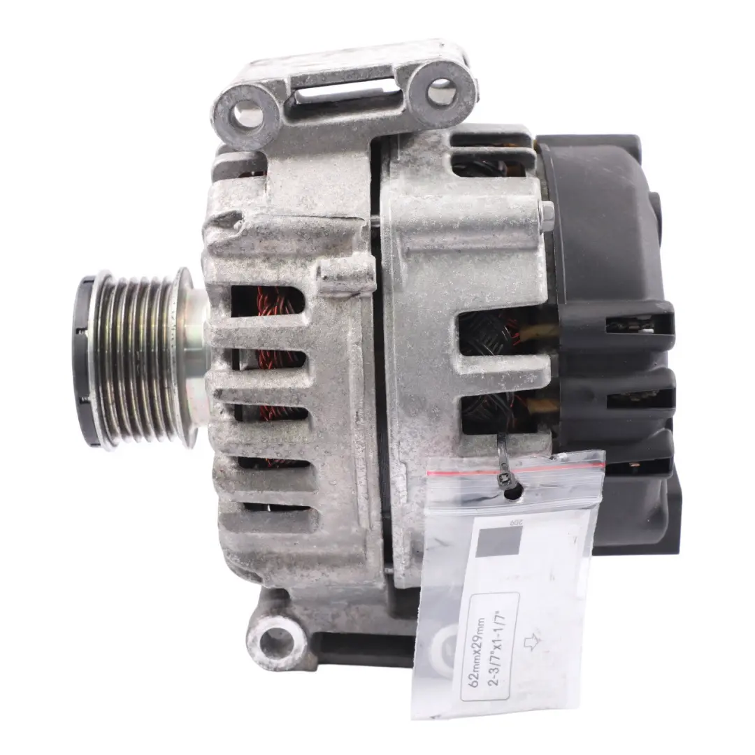 Alternatore Mercedes R172 SLC 43 AMG Benzina OM276 200A Valeo per con numero di parte A0009068806 Alternatore Mercedes R172 SLC 43 AMG Benzina OM276 200A Valeo - SKU A0009068806 - Numero di parte A0009068806